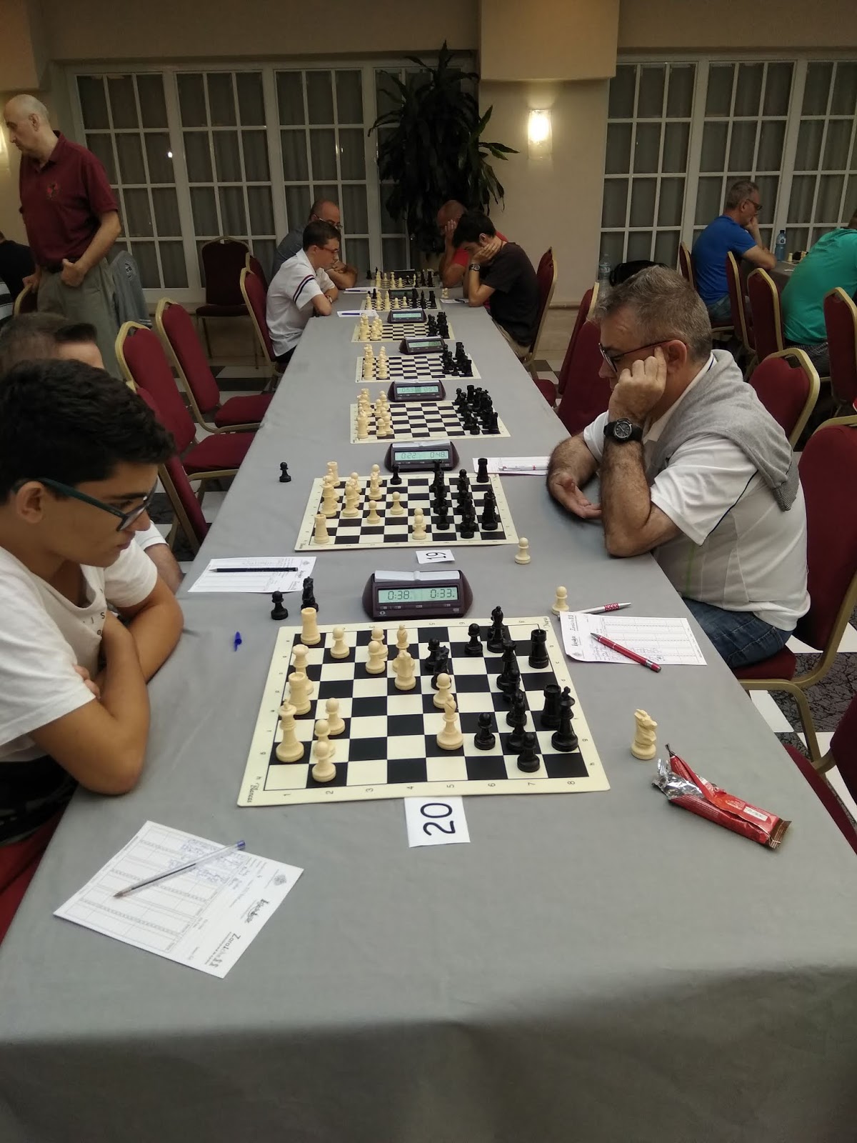 Carthagineses y Romanos